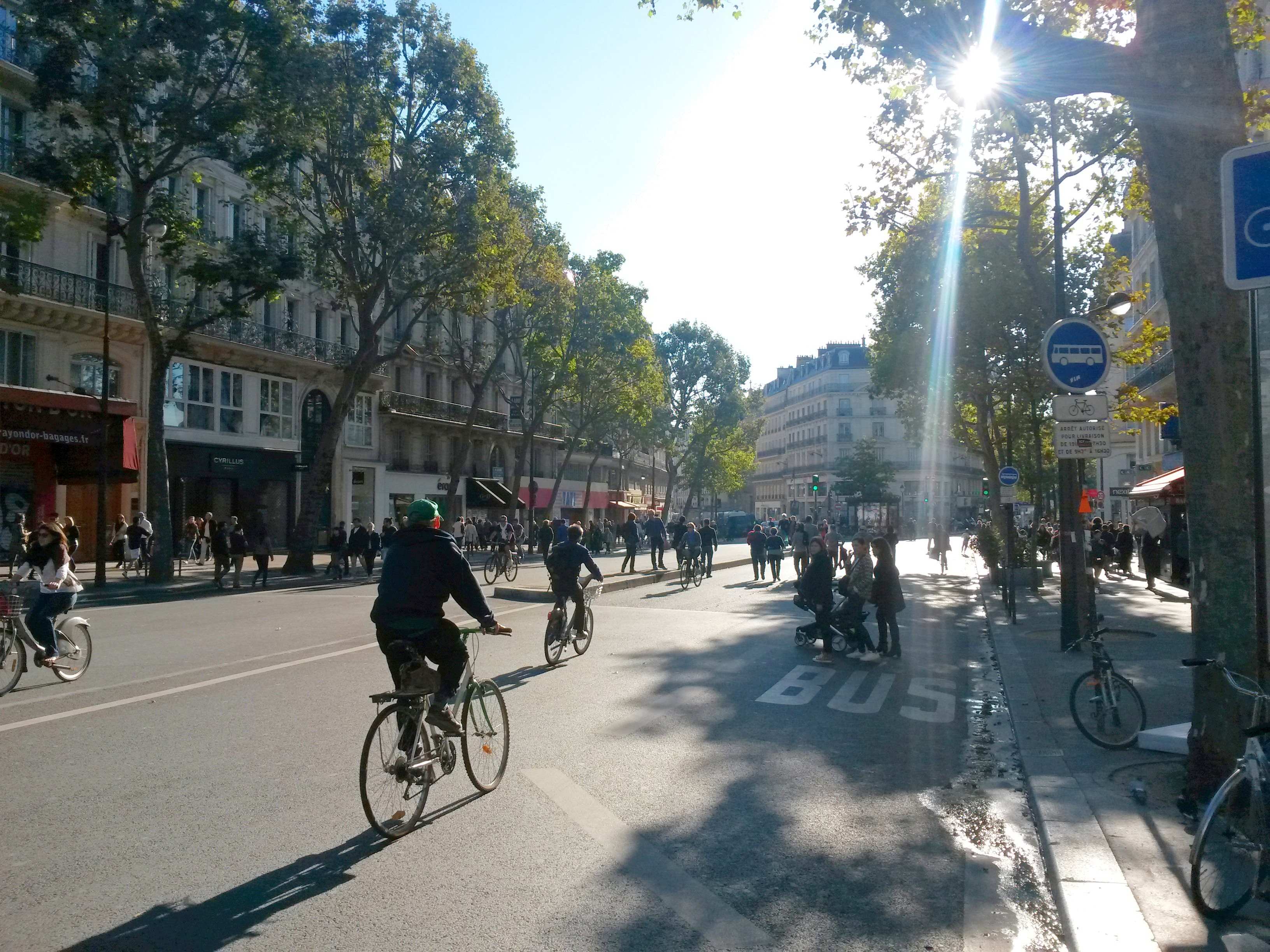 Journee sans voiture Rue due Temple Paris